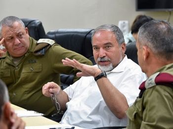 Министр обороны Израиля угрожает жестким ударом