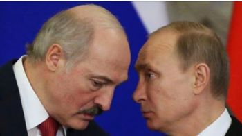 Выборы в Беларуси: Путин решил "коня" на переправе не менять