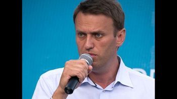 Навальный спешит на помощь Кремлю?
