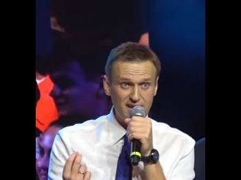 Кто отравил Алексея Навального?