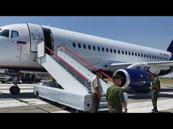 Экс-президент Кыргызстана бежит из страны на российском самолете...