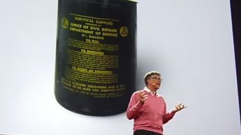 Почему Билл Гейтс стал главным злодеем пандемии?