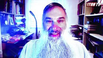 Кто прессует опозиционного блогера?