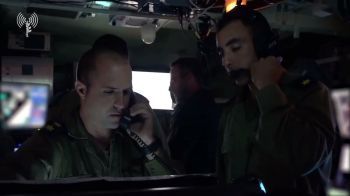 Военно-морские силы Армии обороны Израиля "работают" по позициям боевиков в Газе