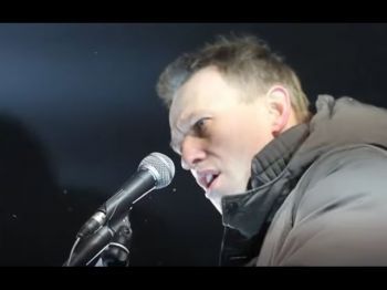 Навальный - настоящий революционер