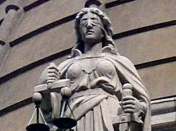 За что сел в тюрьму главный раввин Израиля?