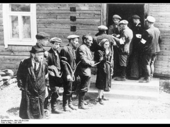 Литовский народ хотят освободить от Холокоста